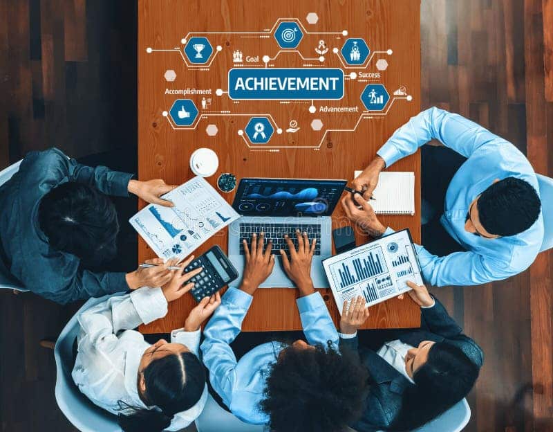 Equipe de vendas colaborando em escritório moderno com dashboards de comissão e performance